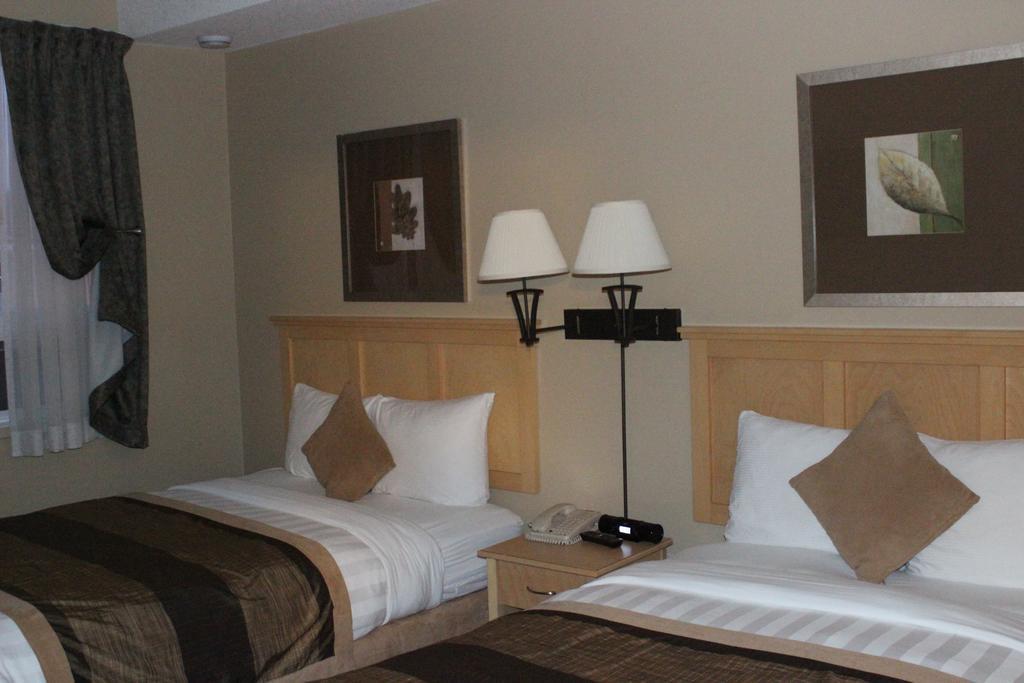 Clearwater Hotel Ltd Форт Макмъри Екстериор снимка
