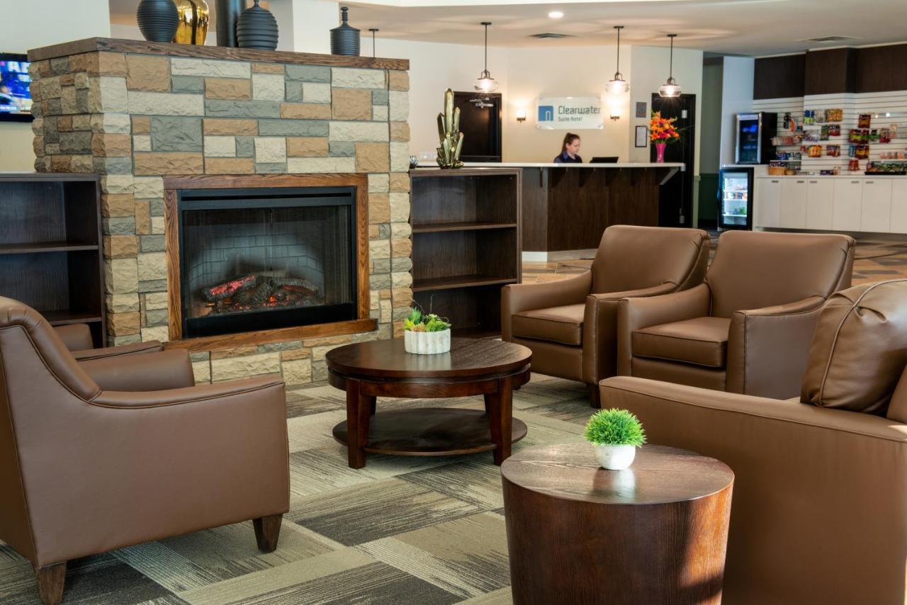 Clearwater Hotel Ltd Форт Макмъри Екстериор снимка